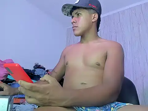 Austihn online show from November 27, 2025, 4:57 am