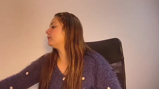 Sunnycurvymf online show from March 7, 2026, 1:16 pm