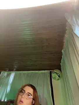 CoraVibes online show from February 22, 2026, 12:40 pm