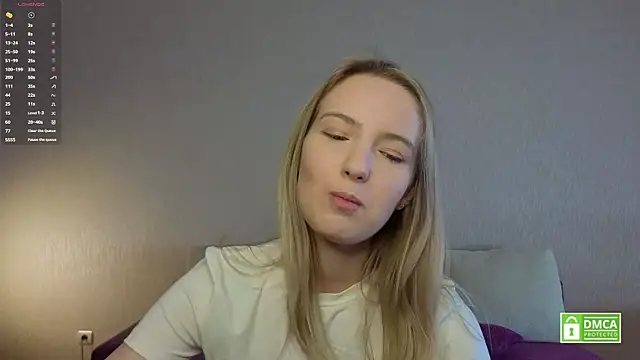 HongTomczak online show from June 14, 2026, 7:42 am