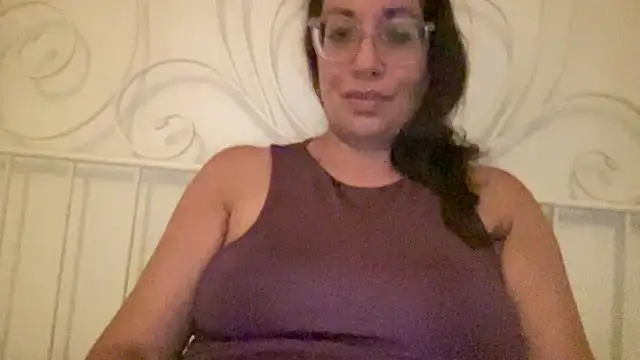 Snapshot of RosaFreya chatting on June 27, 2026, 3:18 pm RosaFreya online show from June 27, 2026, 3:18 pm