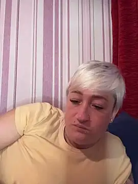 Snapshot of Rozendefotz chatting on May 16, 2026, 1:48 am Rozendefotz online show from May 16, 2026, 1:48 am