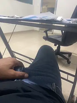 Chico031289 online show from April 4, 2026, 6:14 pm