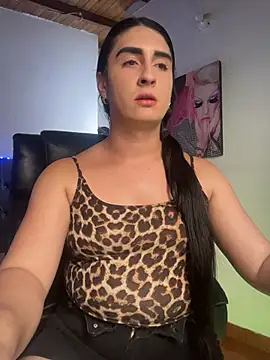 lola diez online show from June 25, 2026, 9:42 pm
