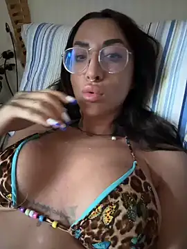nikkaanderic online show from June 7, 2026, 4:34 pm