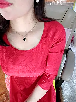 Snapshot of LadyMaiMai chatting on February 17, 2026, 4:10 am LadyMaiMai online show from February 17, 2026, 4:10 am