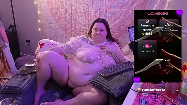 brookenicole3003 online show from April 22, 2026, 12:50 am