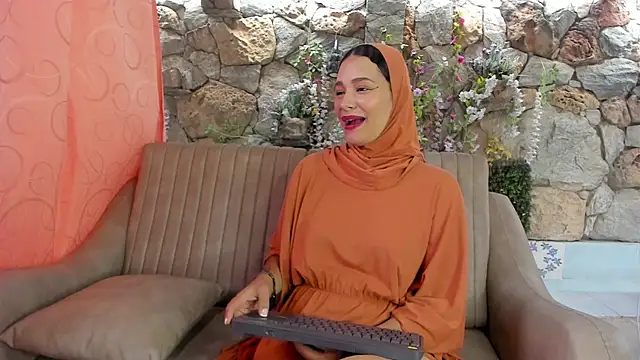 ShanaJamil online show from June 25, 2026, 12:10 pm