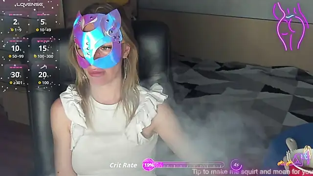 CelineReyys online show from June 14, 2026, 7:48 pm