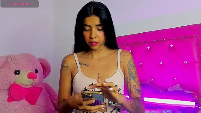 dahiiangomezz online show from June 2, 2026, 9:48 pm