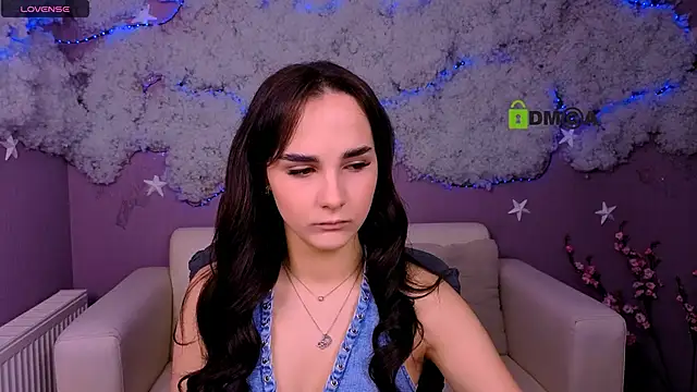 ariana ross7 online show from June 19, 2026, 9:37 am