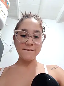 linameii online show from March 17, 2026, 7:50 pm