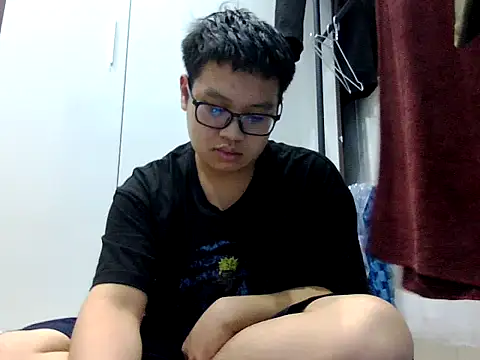 Snapshot of loveninja chatting on April 1, 2026, 12:06 pm loveninja online show from April 1, 2026, 12:06 pm