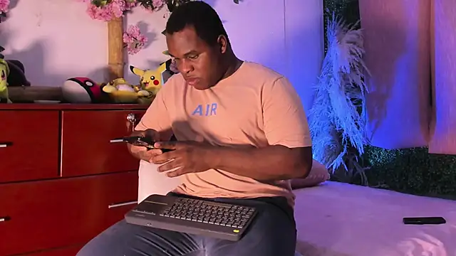 Amun obsidian online show from April 6, 2026, 9:43 am