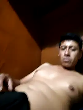 Carlos27hot online show from November 18, 2025, 7:44 am