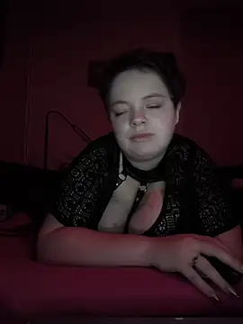 Snapshot of Katy2323 chatting on December 19, 2025, 8:22 pm Katy2323 online show from December 19, 2025, 8:22 pm