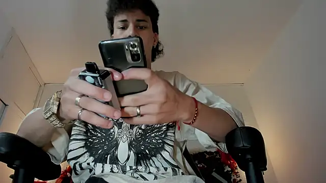 iammariano online show from December 4, 2025, 2:54 am