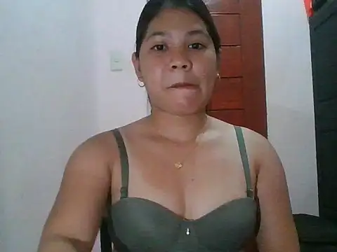  charmingpixie15 online show from February 11, 2026, 4:07 pm