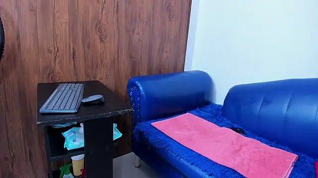 Snapshot of HotNana4U chatting on April 8, 2026, 1:34 pm HotNana4U online show from April 8, 2026, 1:34 pm