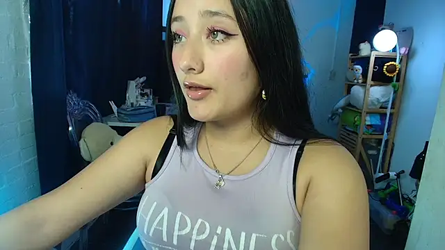 Hinata 21  online show from June 4, 2026, 9:41 pm