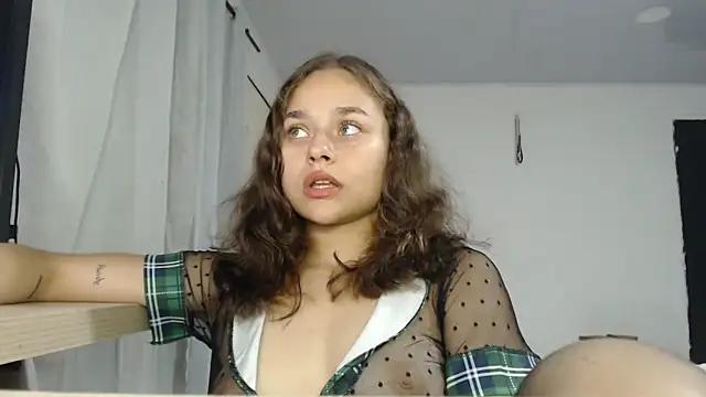 LittleCheerry69 online show from April 23, 2026, 2:51 pm