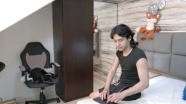 Lovers 21 online show from June 9, 2026, 4:24 am