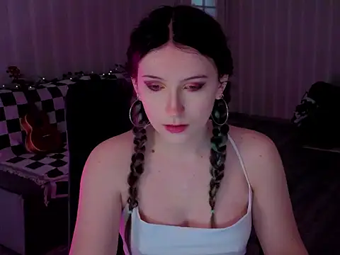 violet-siren-x online show from May 15, 2026, 12:36 pm