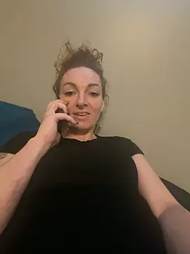 arianna1993 online show from July 7, 2026, 9:40 pm