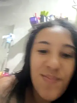 SirenMia online show from April 22, 2026, 3:57 am