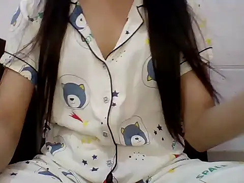 Hotty kaira online show from May 22, 2026, 4:38 pm