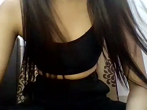Hotty kaira online show from May 13, 2026, 4:14 pm