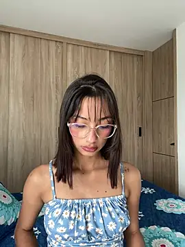 lena martinn online show from June 30, 2026, 9:26 pm