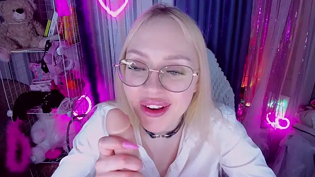 CeaneLino online show from April 20, 2026, 4:41 pm