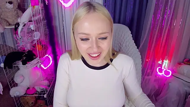 CeaneLino online show from March 25, 2026, 3:44 pm