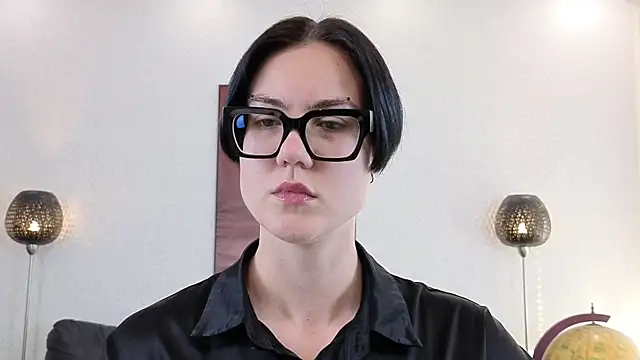 Marie Fitch online show from April 17, 2026, 3:31 am