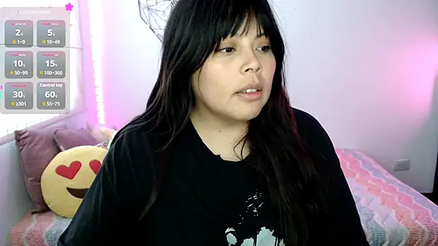 EllieMoonX online show from July 1, 2026, 10:54 pm