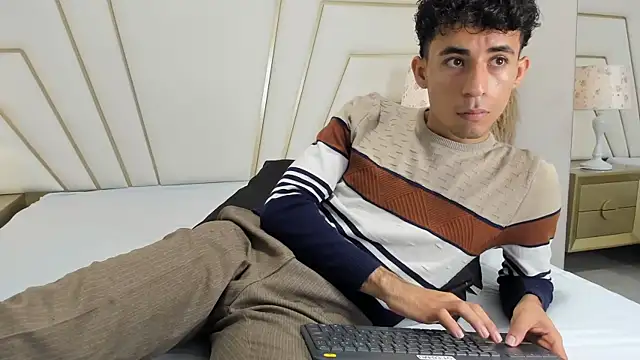 Zahir Ashar online show from October 11, 2025, 11:22 am