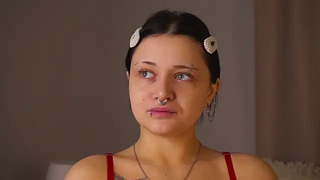 TraciBasco online show from April 22, 2026, 5:47 am