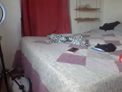 gatitachilena2 online show from February 8, 2026, 10:51 pm