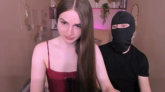 RoxyMorris online show from July 27, 2026, 8:32 am