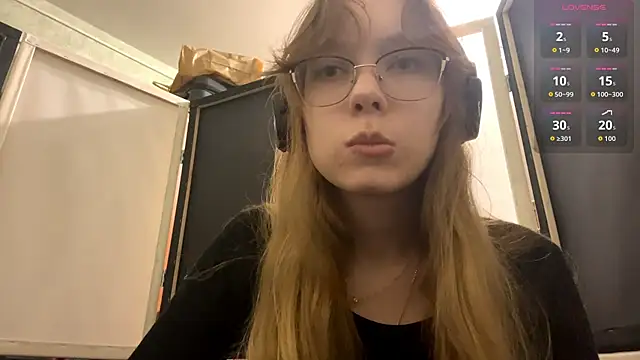 Snapshot of JuneCooper chatting on October 30, 2025, 2:58 pm JuneCooper online show from October 30, 2025, 2:58 pm