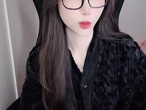 -Alicee- online show from November 19, 2025, 3:17 am