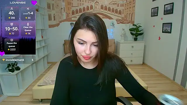 KittyShenson online show from June 12, 2026, 5:43 pm