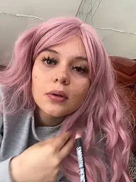 Selena Roa online show from June 15, 2026, 5:56 pm