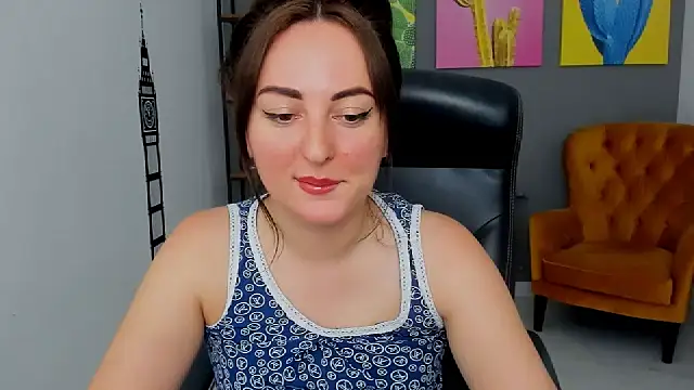 NoraSimons online show from June 29, 2026, 6:31 am
