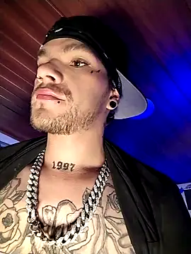 AlickBeliel online show from April 22, 2026, 2:57 pm