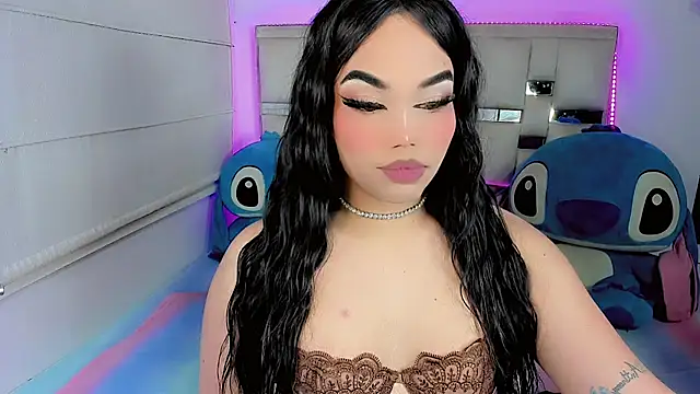 Alannys xHotx online show from July 3, 2026, 2:51 am