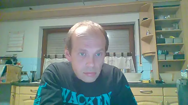 Snapshot of tommy3300 chatting on December 22, 2025, 6:13 am tommy3300 online show from December 22, 2025, 6:13 am