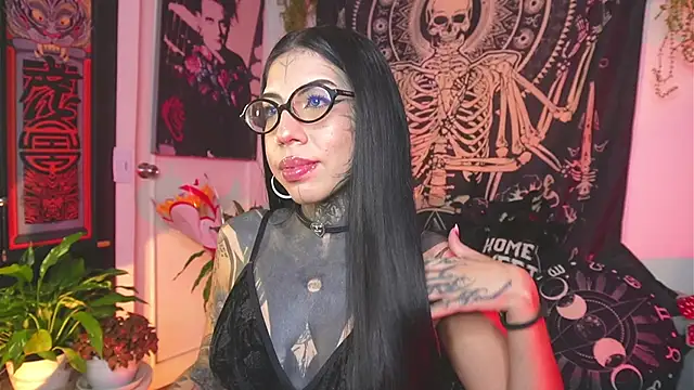 Dalia Vorhees online show from June 10, 2026, 1:40 am
