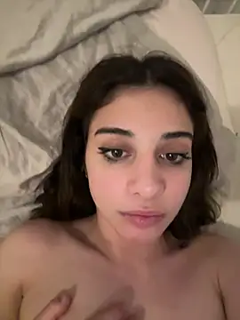 bellefleurrr online show from June 8, 2026, 10:32 pm